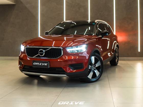 VOLVO XC40 2.0 T5 GASOLINA MOMENTUM AWD GEARTRONIC